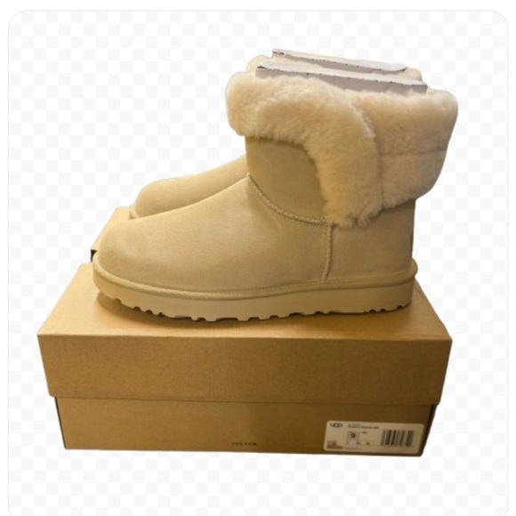 UGG SANIYA SHEARLING MINI SIZE 9 WOMAN’S NIB CREME - Picture 2 of 6